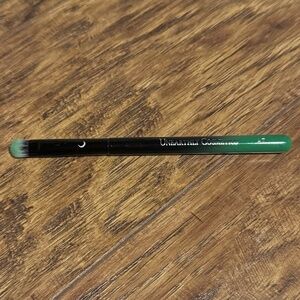 Unearthly Cosmetics "A2" face brush